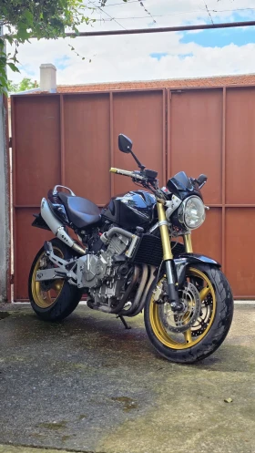 ������ Honda Hornet