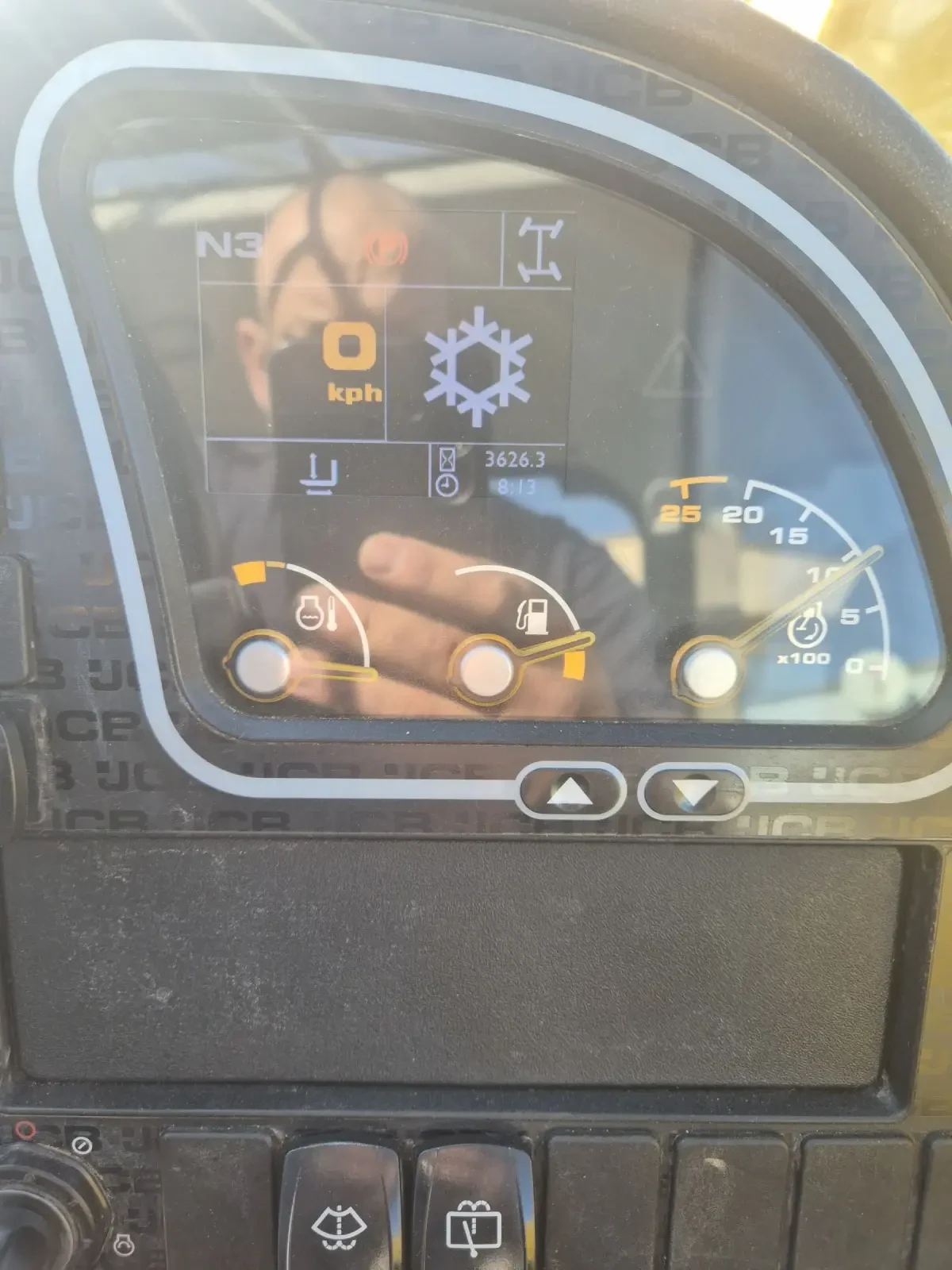   JCB 531-70       | Mobile.bg   11