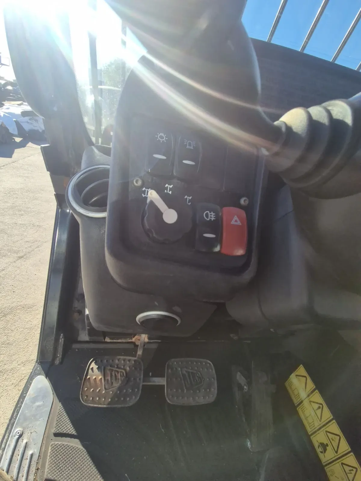   JCB 531-70       | Mobile.bg   12