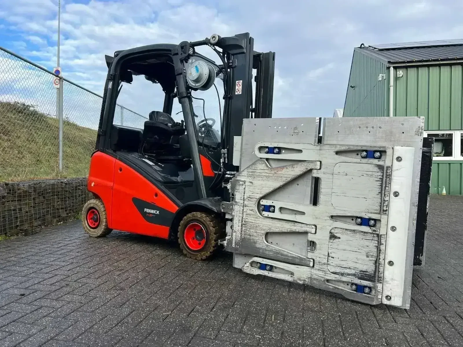 ������� Linde | Mobile.bg � ����������� 1