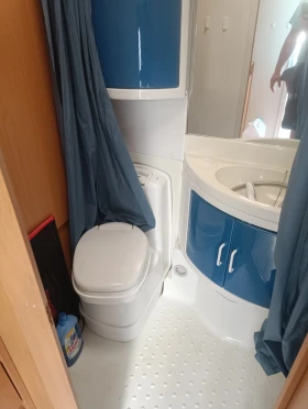 Каравана Chateau 400, снимка 10