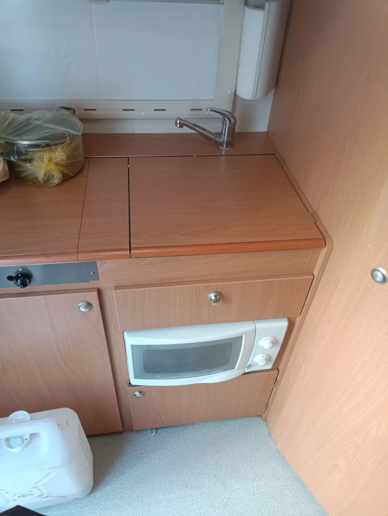 Каравана Chateau 400, снимка 6 - Каравани и кемпери - 52188682