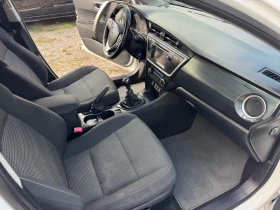 Toyota Auris 1.33, снимка 9