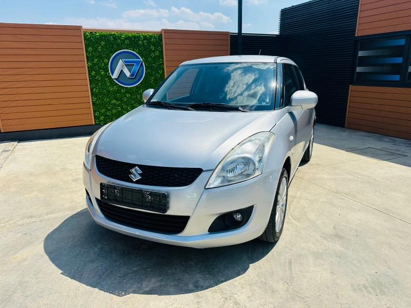 Suzuki Swift 1.2 i//4x4, снимка 1 - Автомобили и джипове - 39451471