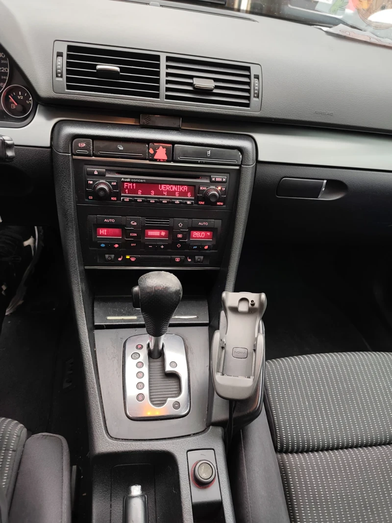 Audi A4 2.0TDI  S-line !АВТОМАТИК! * КЛИМАТРОНИК* ! !ТОП!, снимка 17 - Автомобили и джипове - 52831846