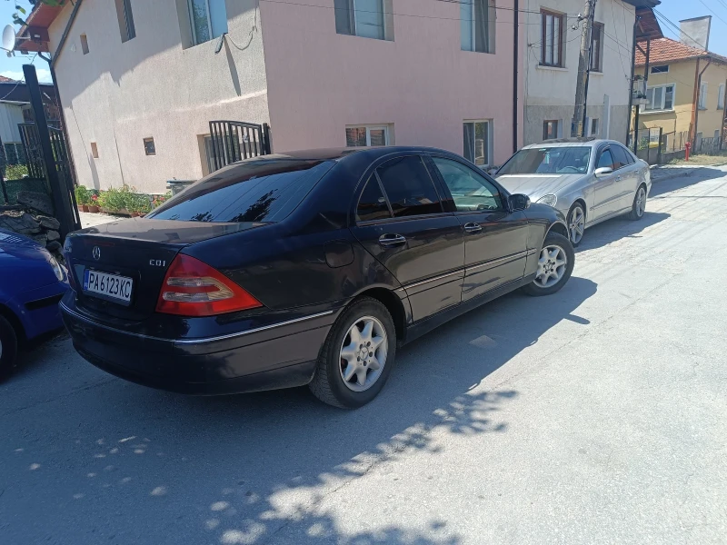 Mercedes-Benz C 220 2.2, снимка 5 - Автомобили и джипове - 48634527