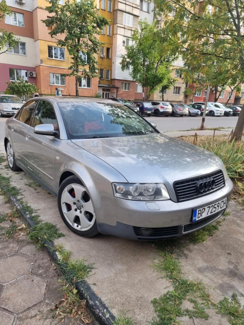 Audi A4 3.0 i, снимка 4 - Автомобили и джипове - 49300348