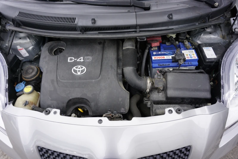 Toyota Yaris 1.4/D4D/Италия, снимка 9 - Автомобили и джипове - 49505105