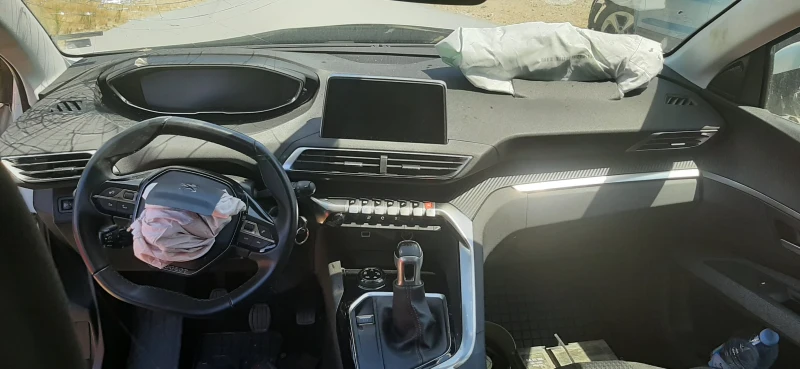 Peugeot 3008 1.5hdi, снимка 7 - Автомобили и джипове - 51315286