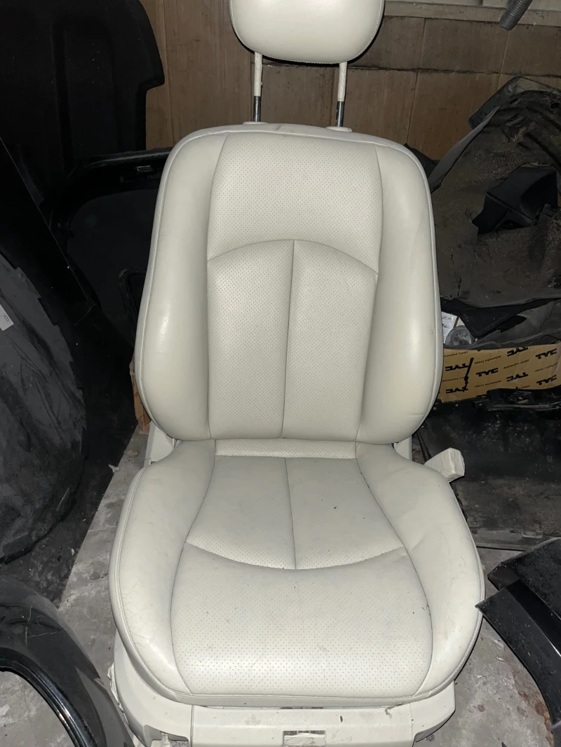 Mercedes-Benz E 240 2.6 бензин 177hp avangard, снимка 9 - Автомобили и джипове - 52410058