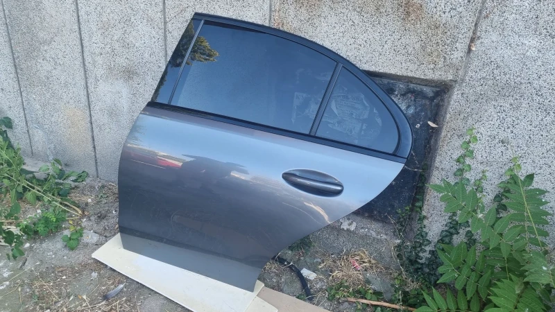 Mercedes-Benz C 220, снимка 4 - Автомобили и джипове - 51965648