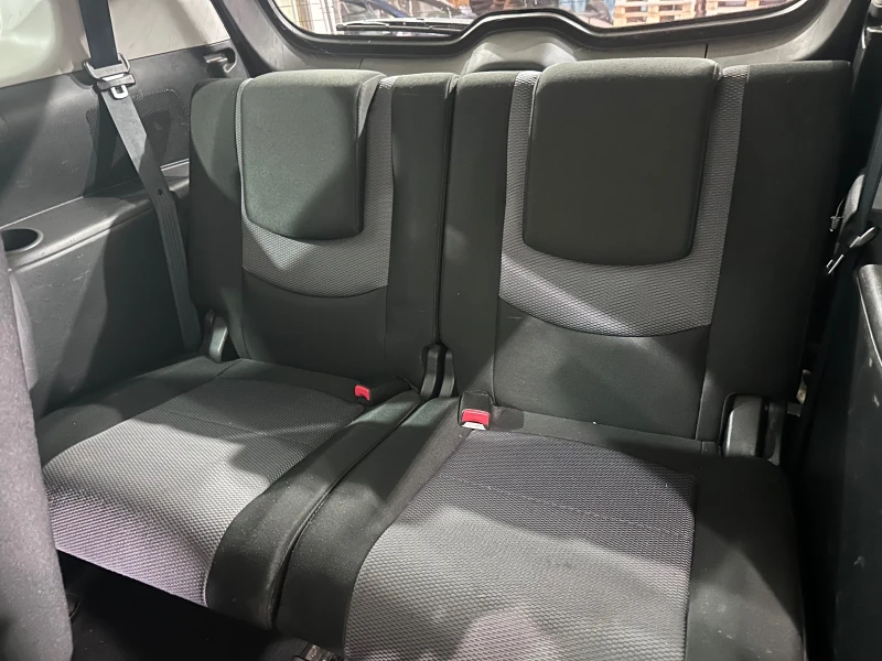 Mazda 5 7 места, снимка 12 - Автомобили и джипове - 52342344
