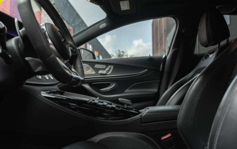 Mercedes-Benz AMG GT 63s 4Matic+ , снимка 5 - Автомобили и джипове - 52537557