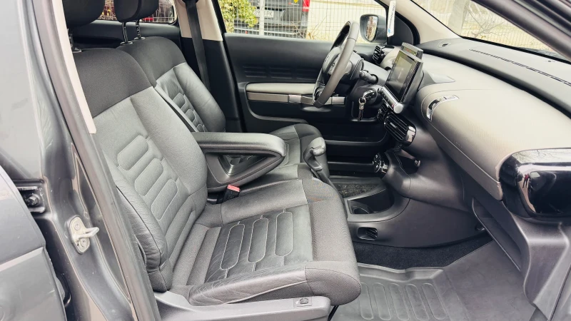 Citroen C4 Cactus 1.6 / Автоматик, снимка 11 - Автомобили и джипове - 52800074