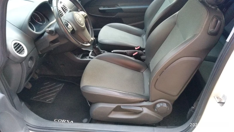 Opel Corsa 1.2 Opc Line Limited Edition, снимка 14 - Автомобили и джипове - 52948369
