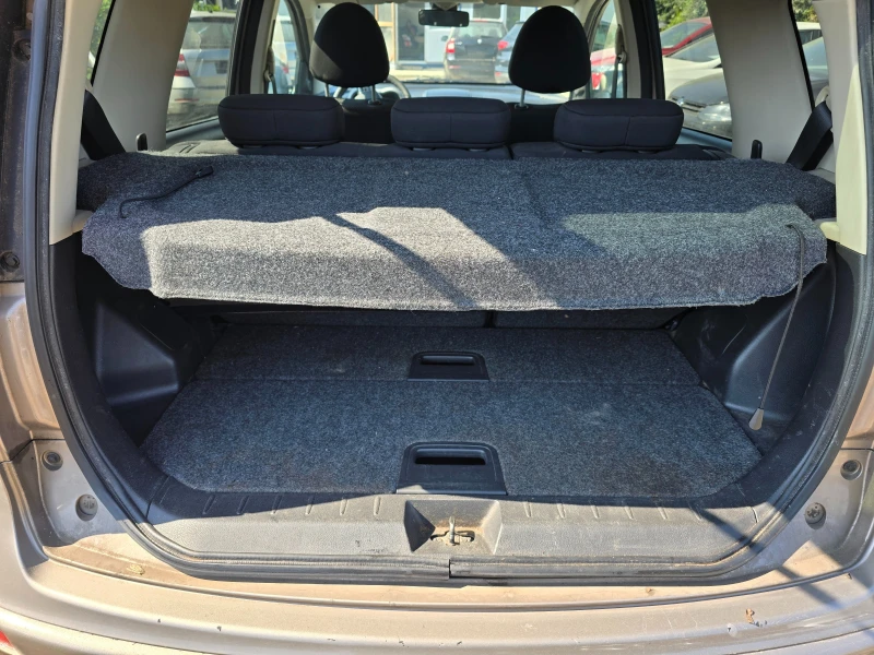 Nissan Note 1.4i ПЕРФЕКТЕН, снимка 16 - Автомобили и джипове - 53004113