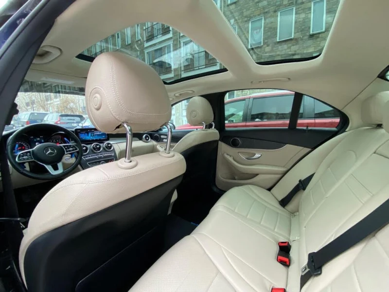 Mercedes-Benz C 300 4MATIC, снимка 10 - Автомобили и джипове - 53384364