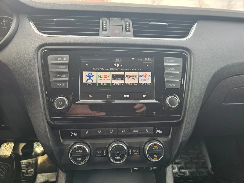 Skoda Octavia, снимка 9 - Автомобили и джипове - 53597688