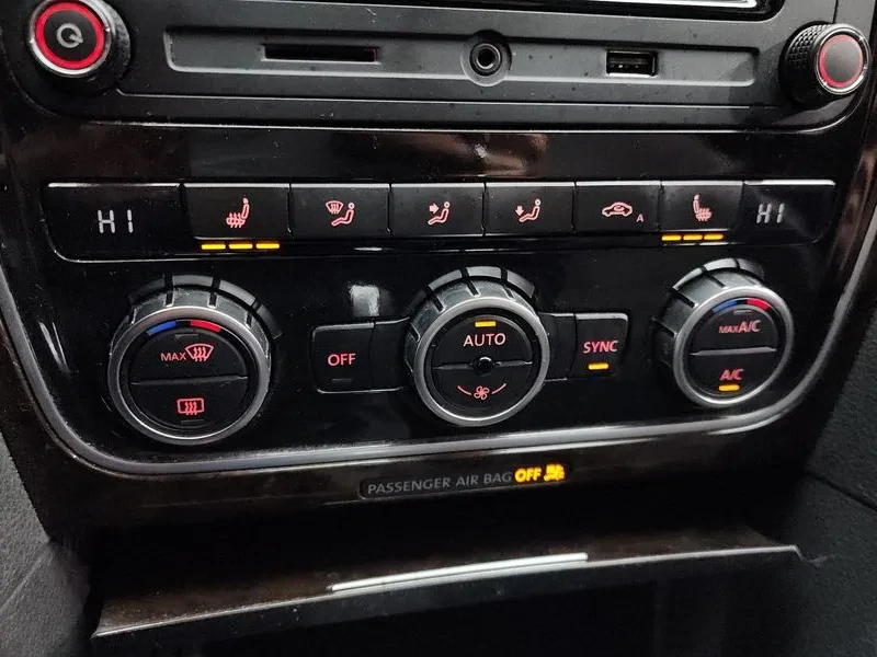 VW Passat 2.0 Tdi B7, снимка 14 - Автомобили и джипове - 53414386