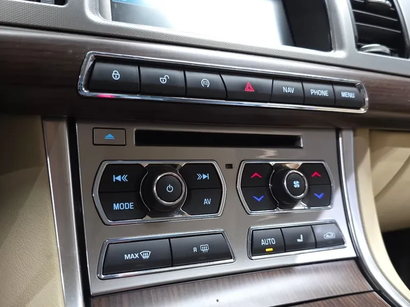 Jaguar Xf 2.2D | Mobile.bg � ����������� 17