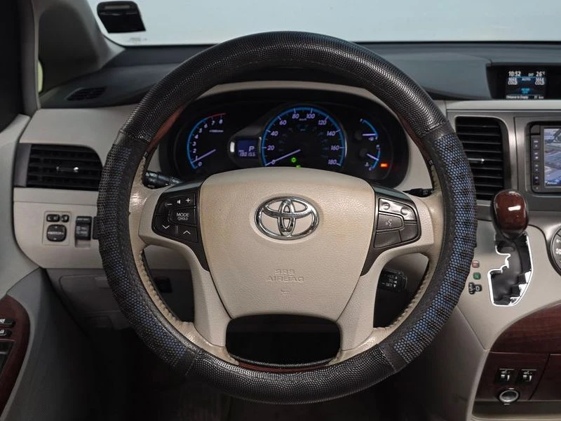 Toyota Sienna 3.5 Automatic, снимка 8 - Автомобили и джипове - 55662696