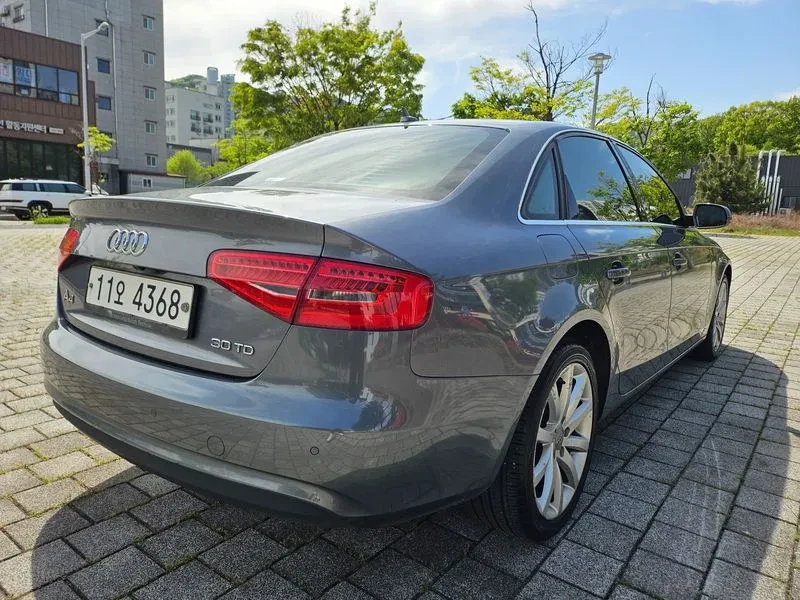 Audi A4 2.0 TDI - САМО 30% АВАНС, снимка 8 - Автомобили и джипове - 56114896