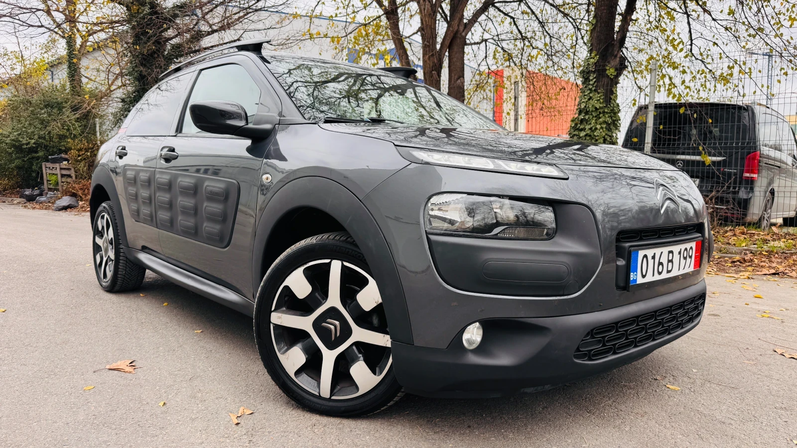 Citroen C4 Cactus 1.6 / Автоматик, снимка 1