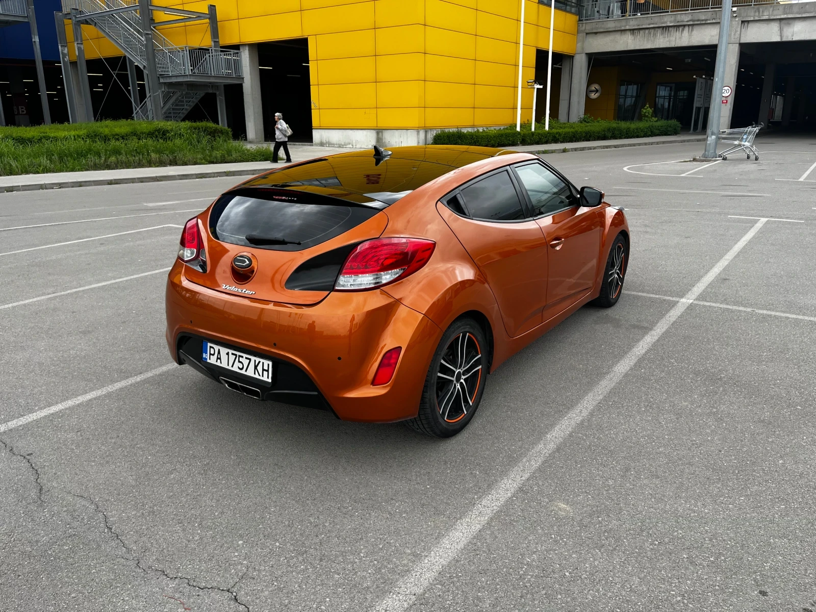 Hyundai Veloster   1.6 GDI АВТОМАТИК - изображение 8