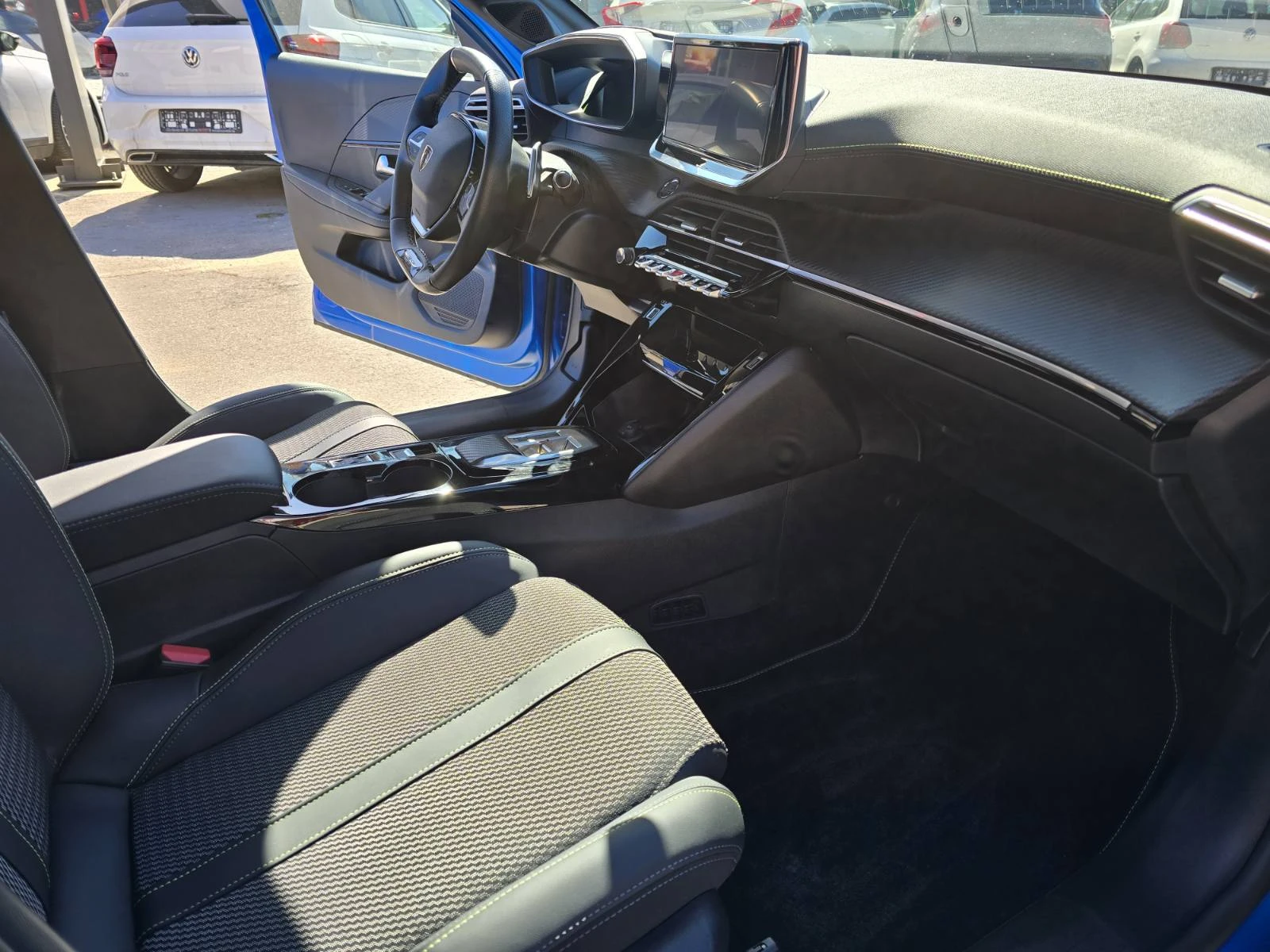 Peugeot 208 1.2 BENZ | Mobile.bg   12