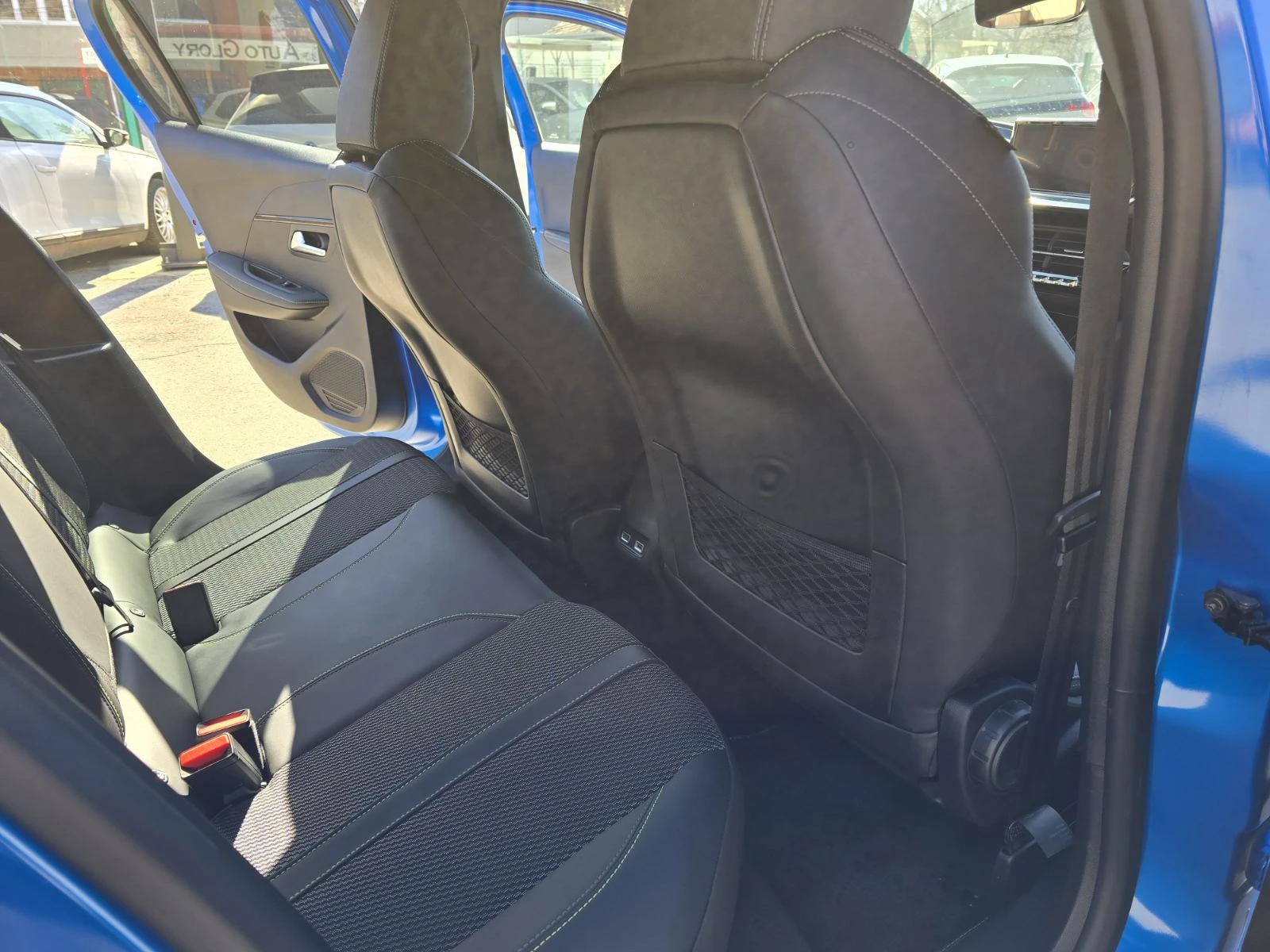 Peugeot 208 1.2 BENZ | Mobile.bg   15