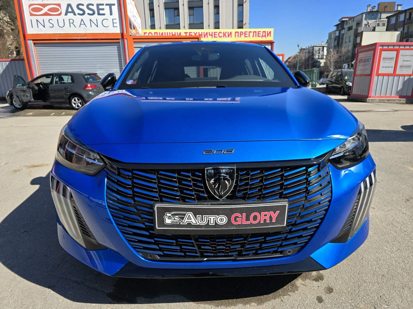 Peugeot 208 1.2 BENZ - изображение 3