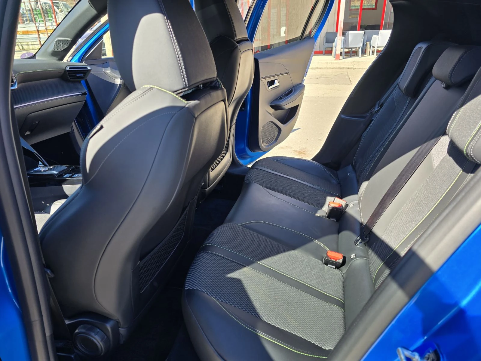 Peugeot 208 1.2 BENZ | Mobile.bg   16