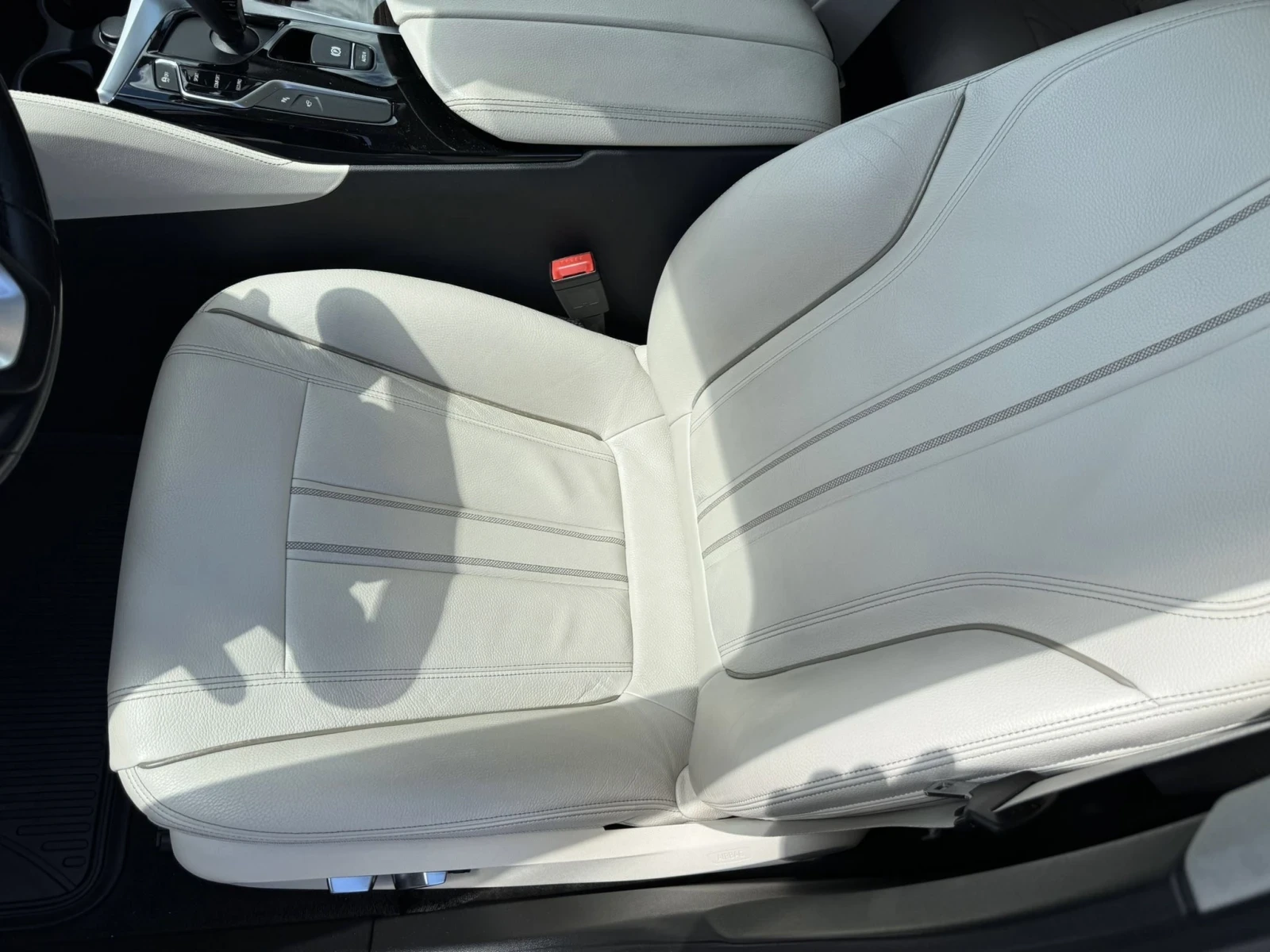BMW 530 X-Drive LUXURY - 360 Camera * Distronic * Kasko  - изображение 9