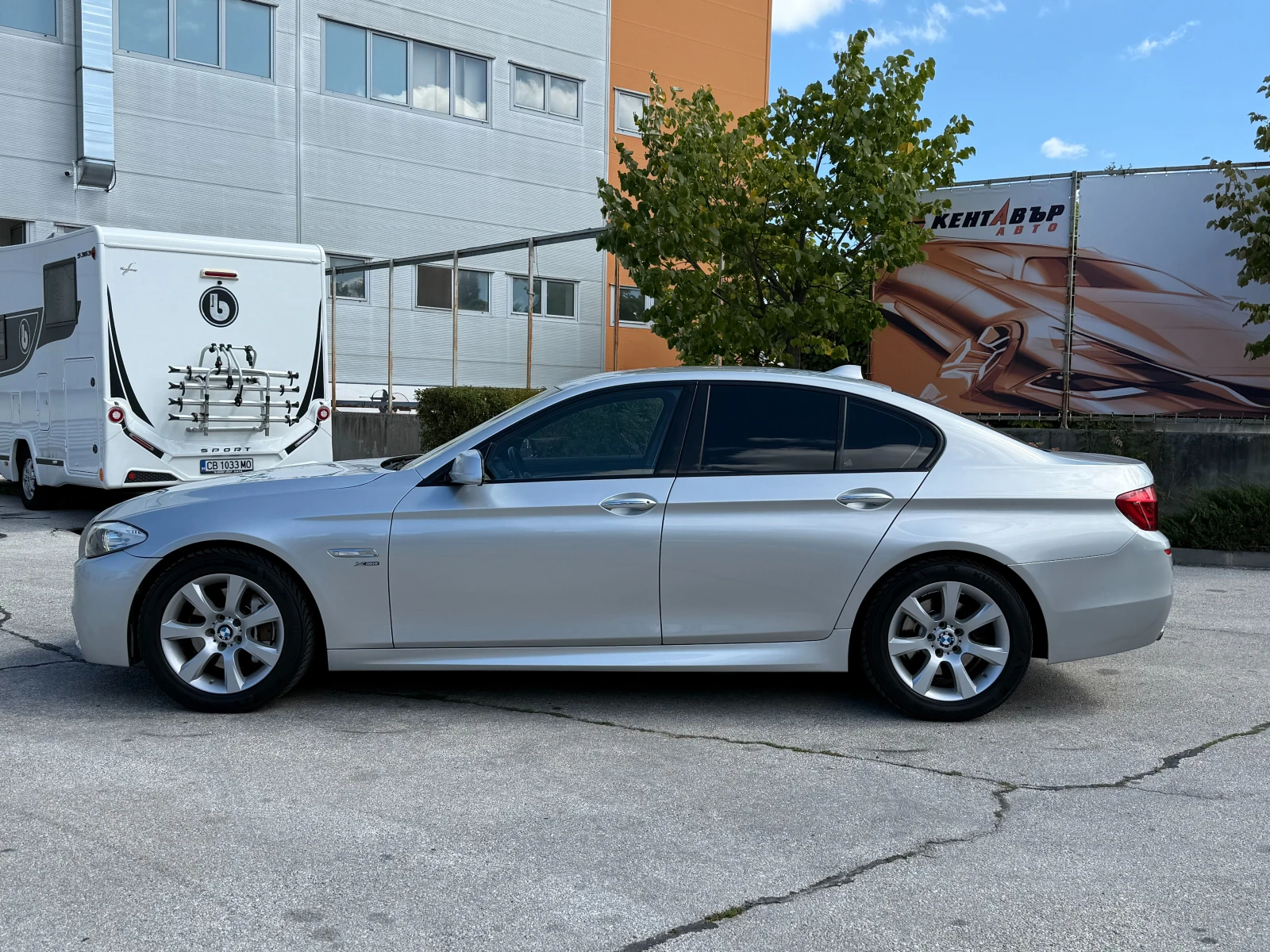 BMW 525 2.0d 218 к.с. XDrive - изображение 2