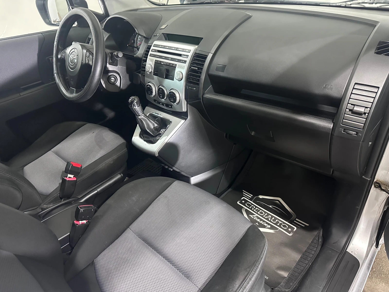Mazda 5 7 места - изображение 9