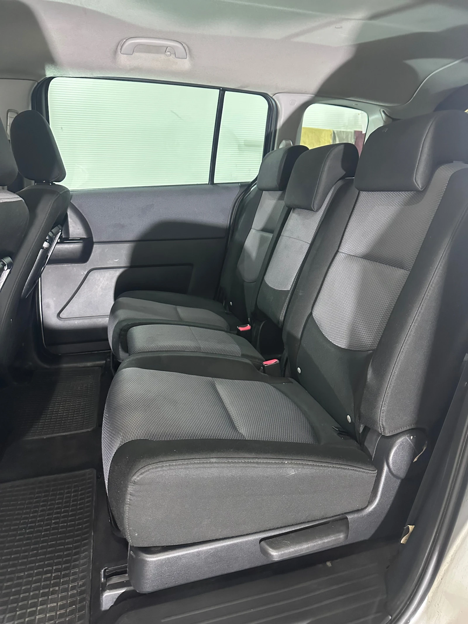 Mazda 5 7 места - изображение 10