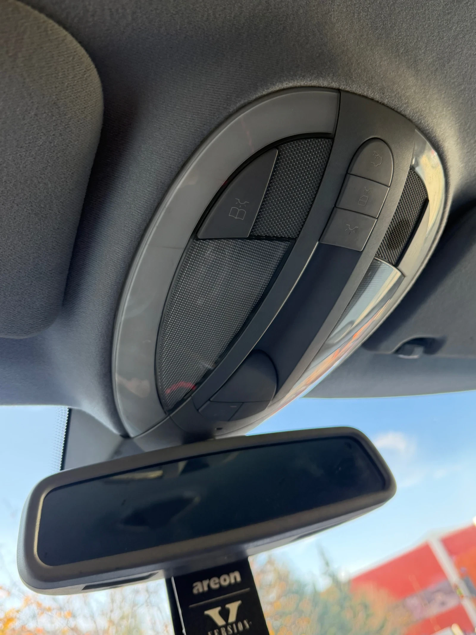 Mercedes-Benz E 270 Всички екстри - изображение 10