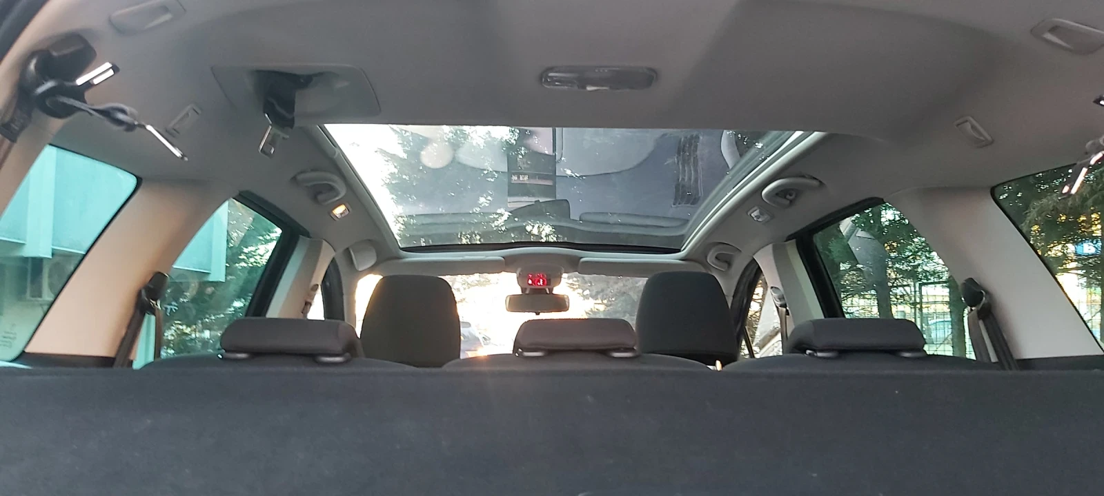 Peugeot 308 1.6 HDI FACE-LIFT SW, снимка 16 - Автомобили и джипове - 53922780