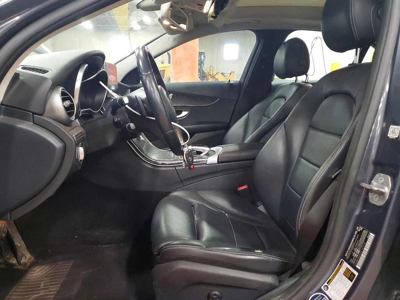 Mercedes-Benz C 300 4MATIC, снимка 7 - Автомобили и джипове - 54089915