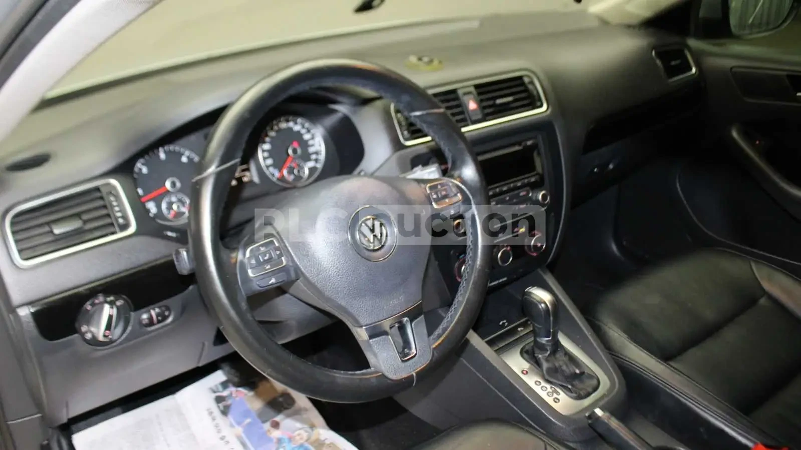 VW Jetta, снимка 17 - Автомобили и джипове - 54175882