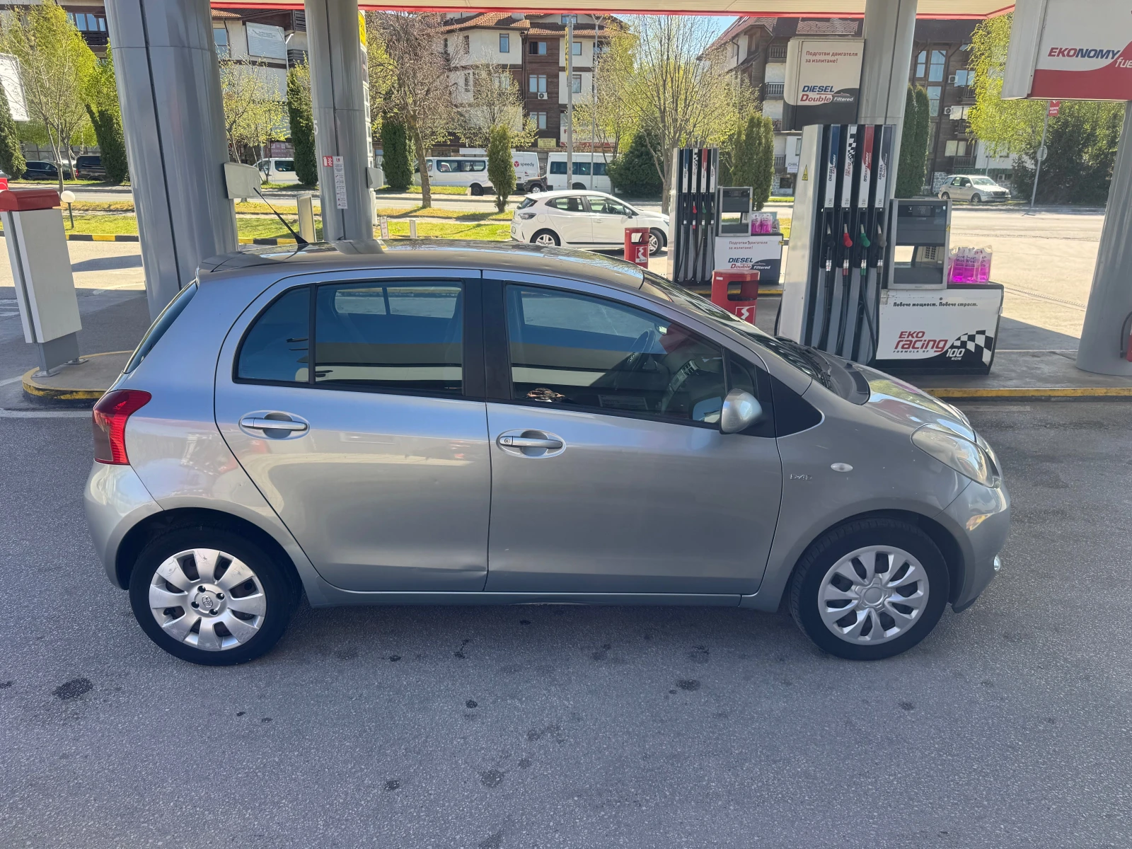 Toyota Yaris, снимка 3 - Автомобили и джипове - 54335790