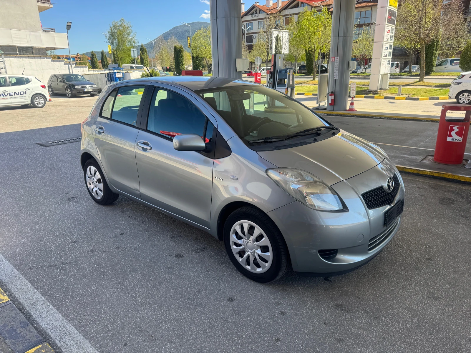 Toyota Yaris, снимка 2 - Автомобили и джипове - 54335790