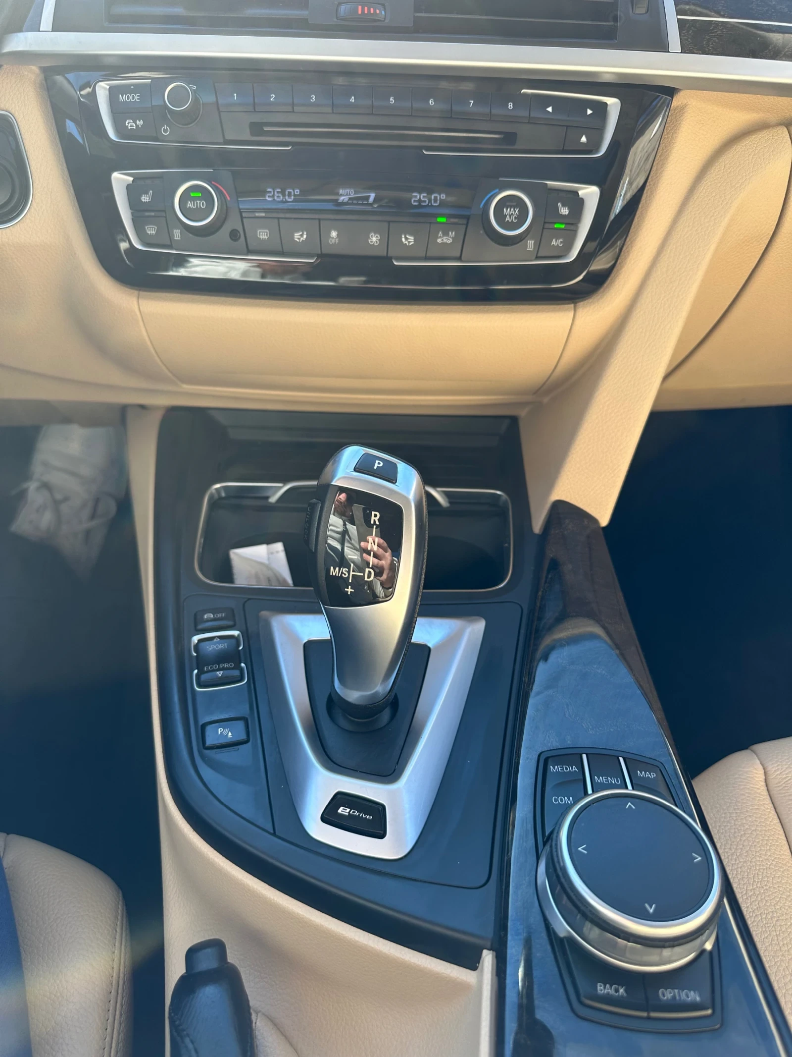 BMW 330 BMW 330e Luxury Line, снимка 6 - Автомобили и джипове - 54370335