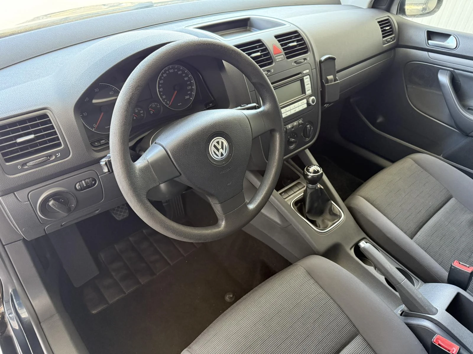VW Golf 1.9 TDI 6-скорости, снимка 8 - Автомобили и джипове - 54490633