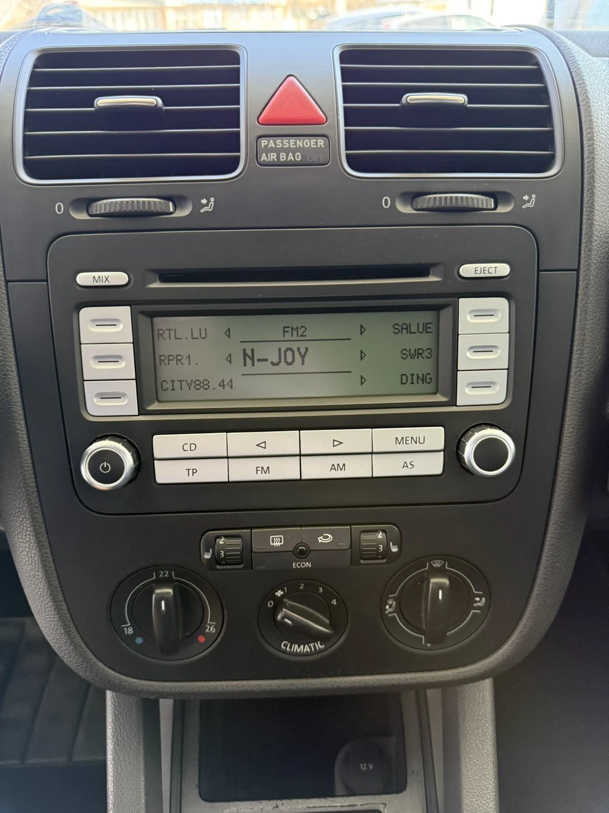 VW Golf 1.9 TDI 6-скорости, снимка 11 - Автомобили и джипове - 54490633