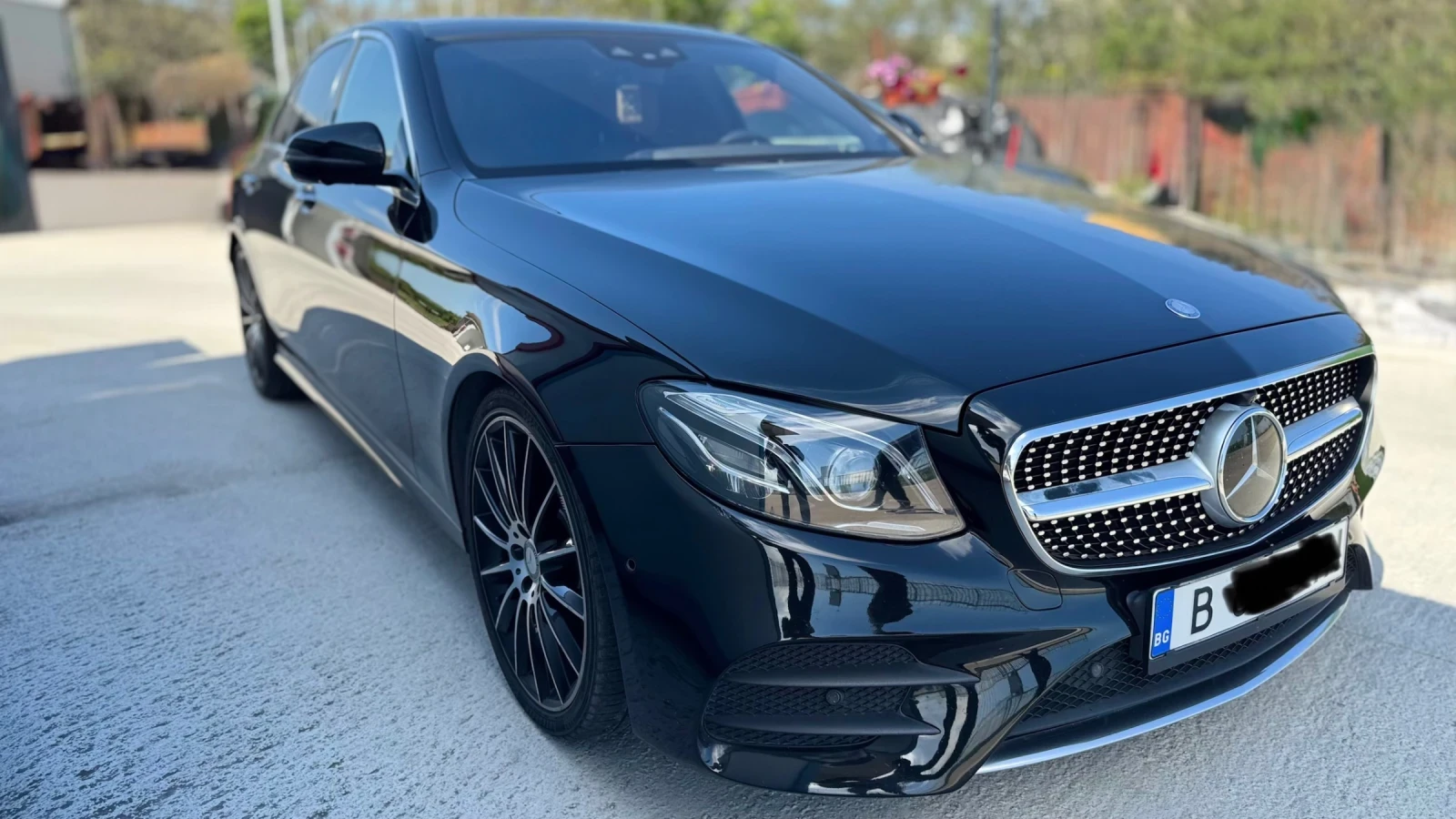 Mercedes-Benz E 350 350d AMG / Burmester / 360 cam, снимка 17 - Автомобили и джипове - 54590290