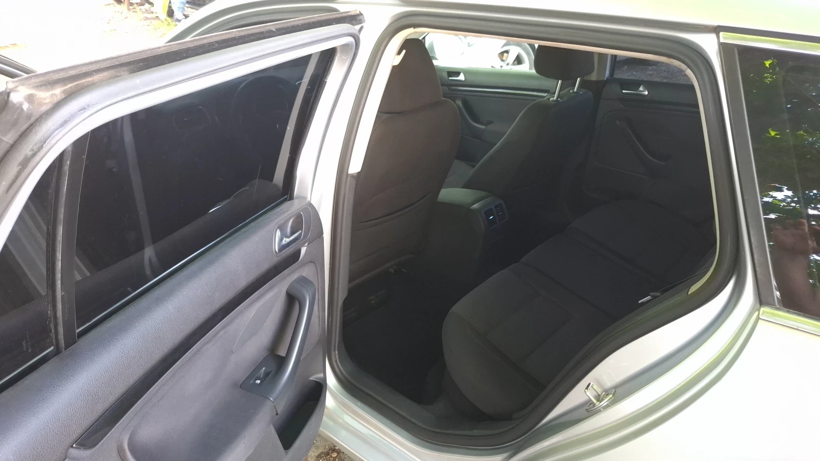 VW Golf Голф 6/1.6tdi-105КС ТОП..., снимка 11 - Автомобили и джипове - 54760550
