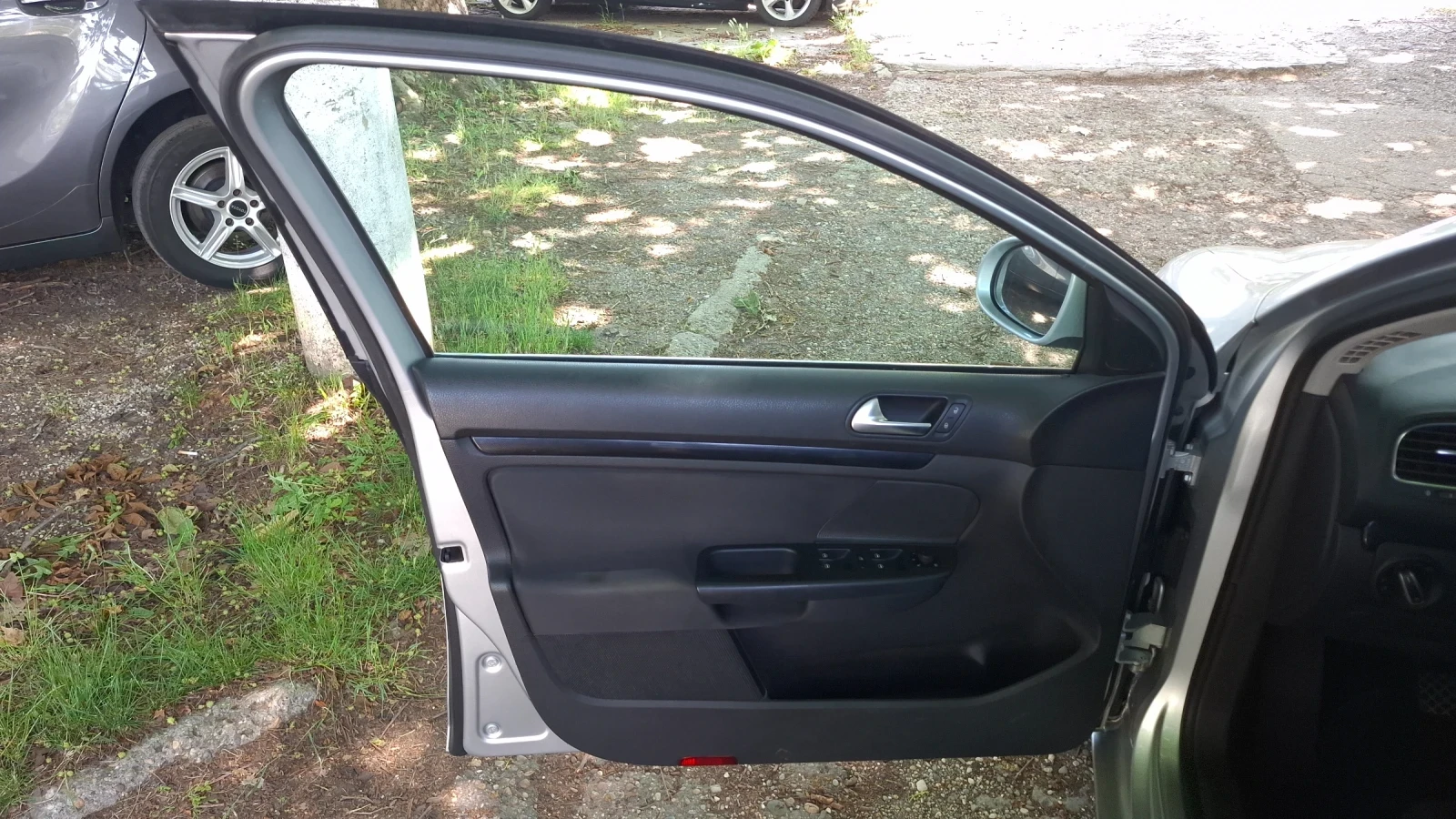 VW Golf Голф 6/1.6tdi-105КС ТОП..., снимка 10 - Автомобили и джипове - 54760550