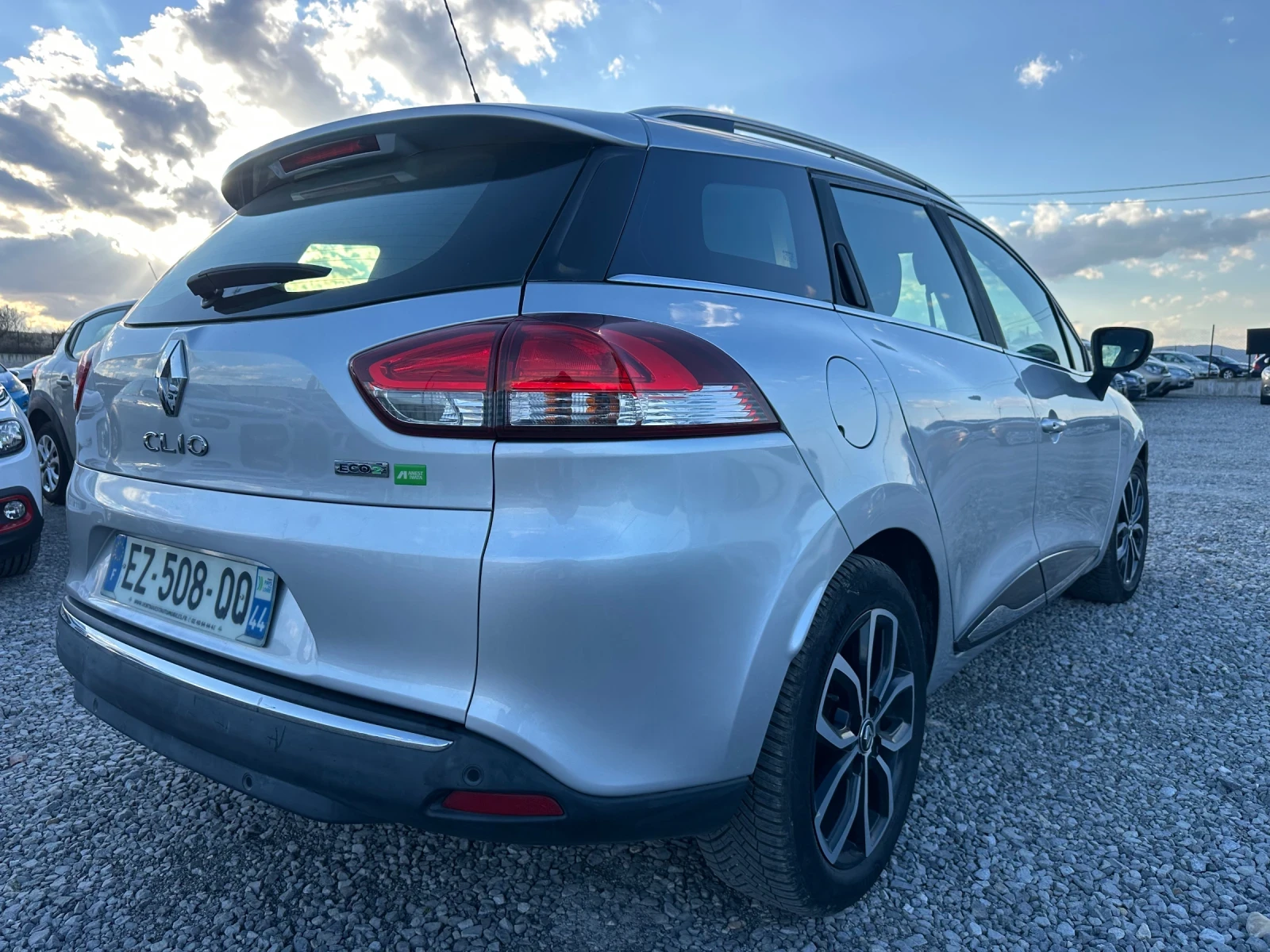 Renault Clio 2017/09M 1.5D 90HP full led* NAVI* sensor EVRO6B, снимка 3 - Автомобили и джипове - 54978795