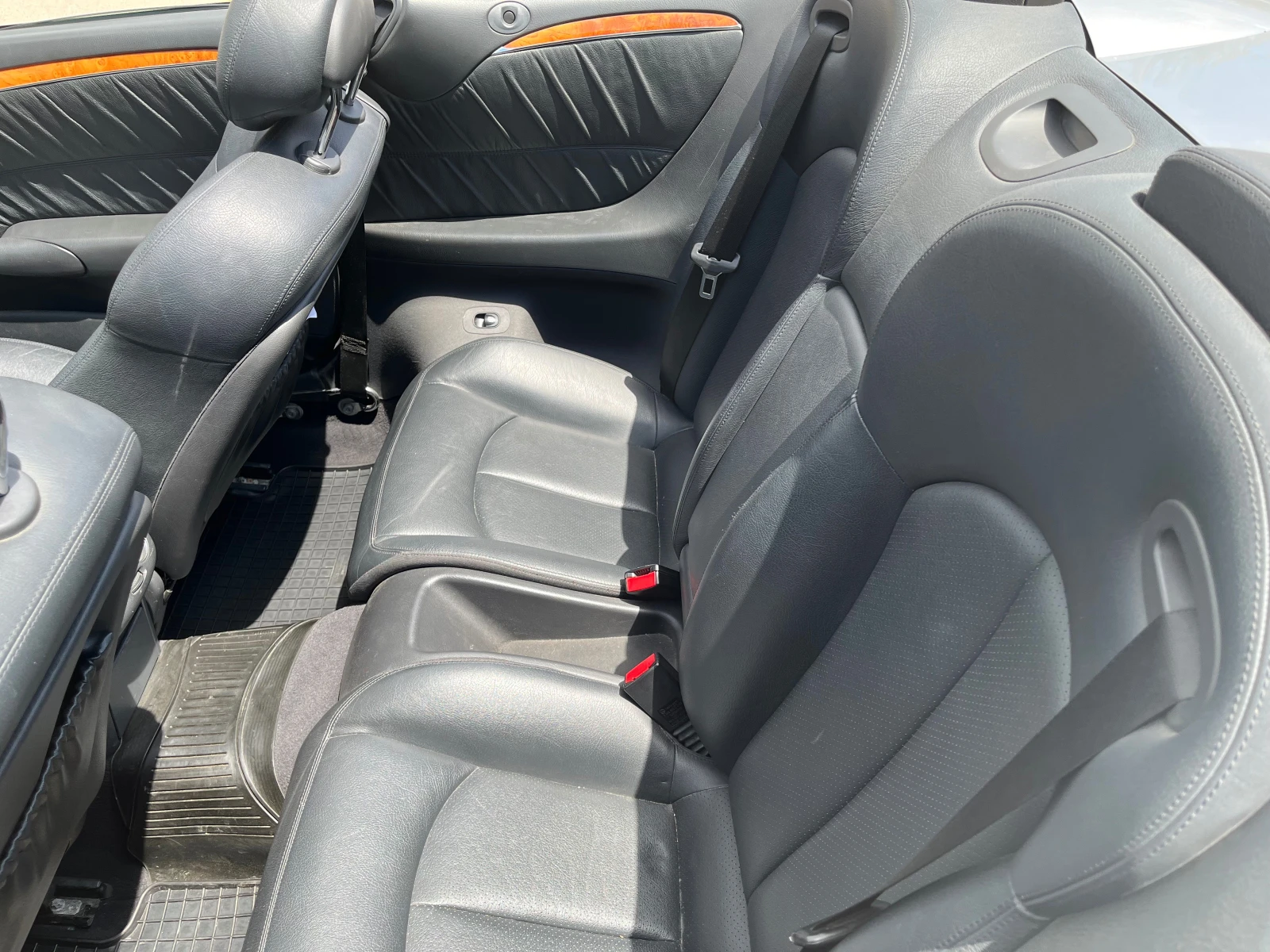Mercedes-Benz CLK 320, снимка 11 - Автомобили и джипове - 55037071